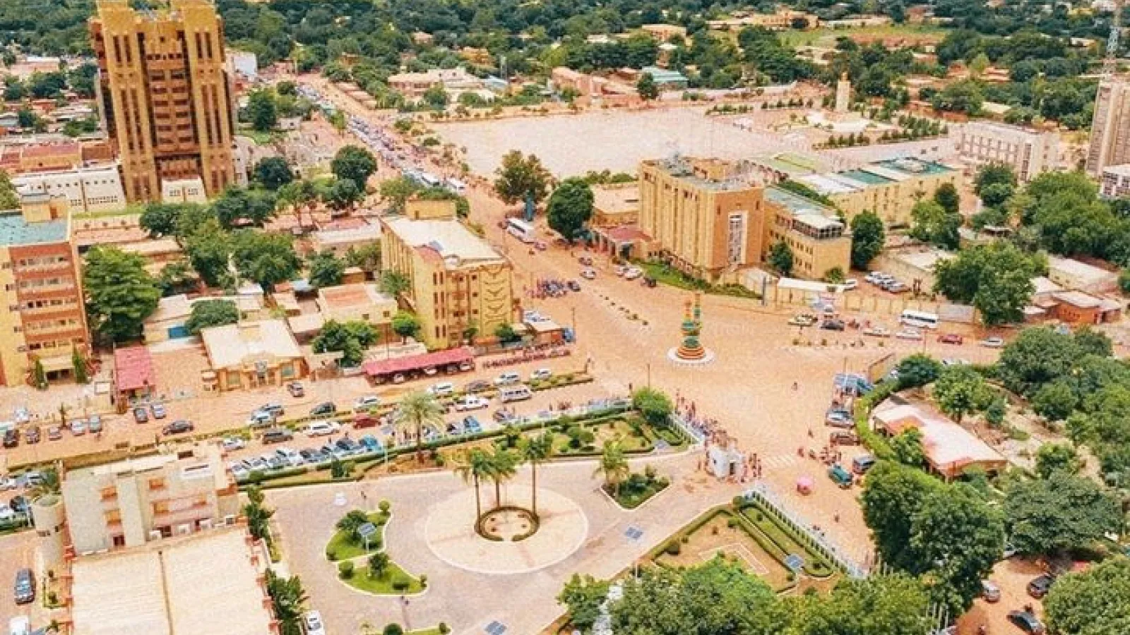 Vue aérienne d'un centre-ville